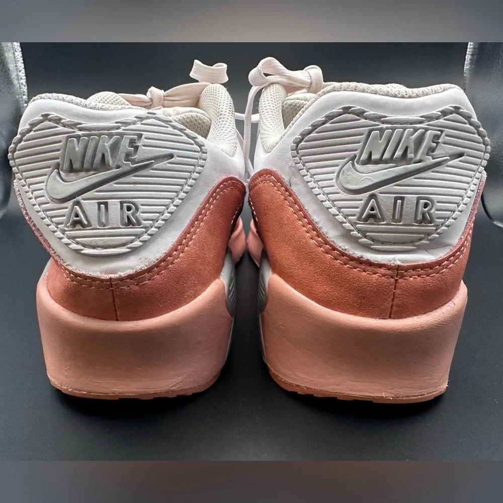 Nike Air Max 90 Sneakers Youth 7Y White Peach Coral Rainbow Logo